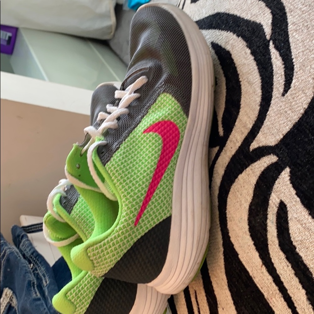 Nike shoes